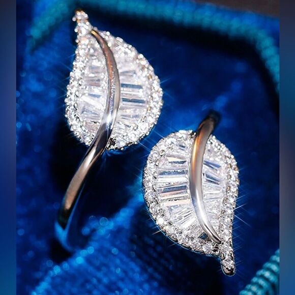Cubic Zirconia Leaf Shaped Open Ring - Picture 5 of 13